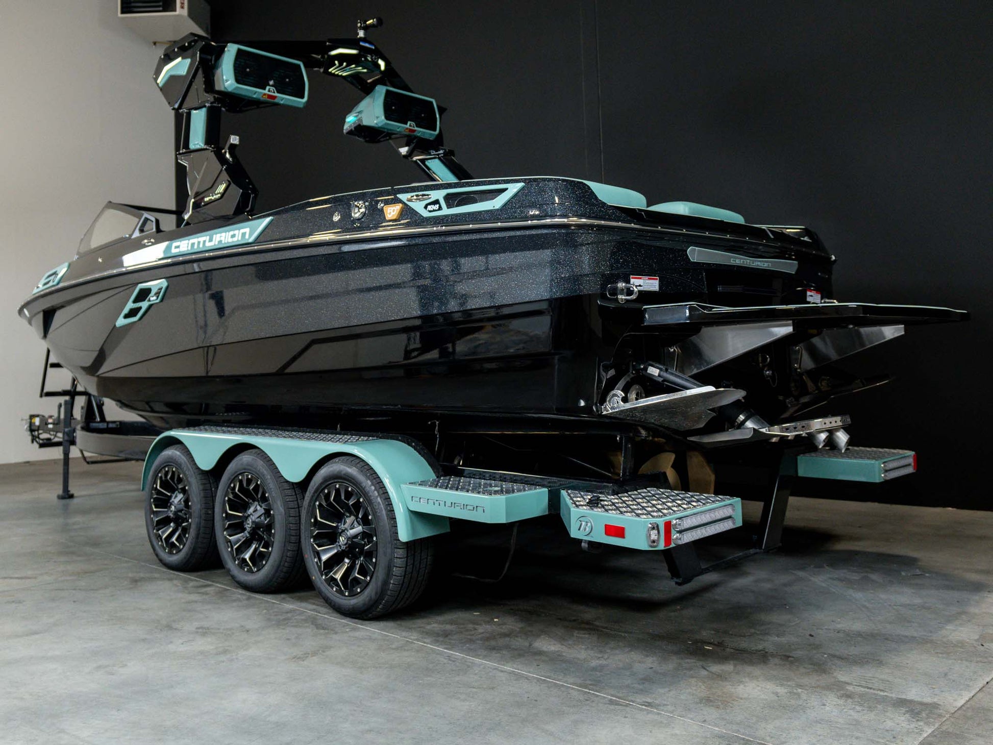 2026 Centurion Ri245 - Black Flake / Spearmint - BoardCo Boats