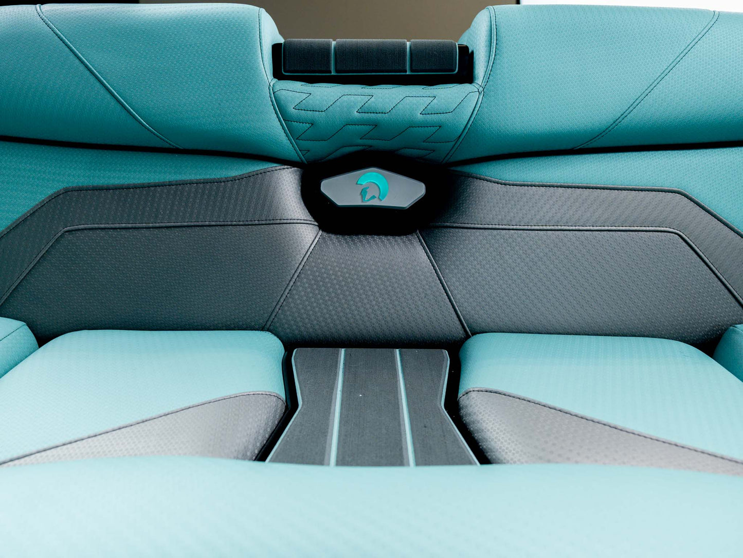 2026 Centurion Ri245 - Black Flake / Spearmint - BoardCo Boats