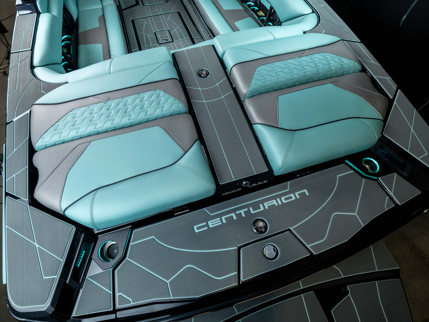 2026 Centurion Ri245 - Black Flake / Spearmint - BoardCo Boats