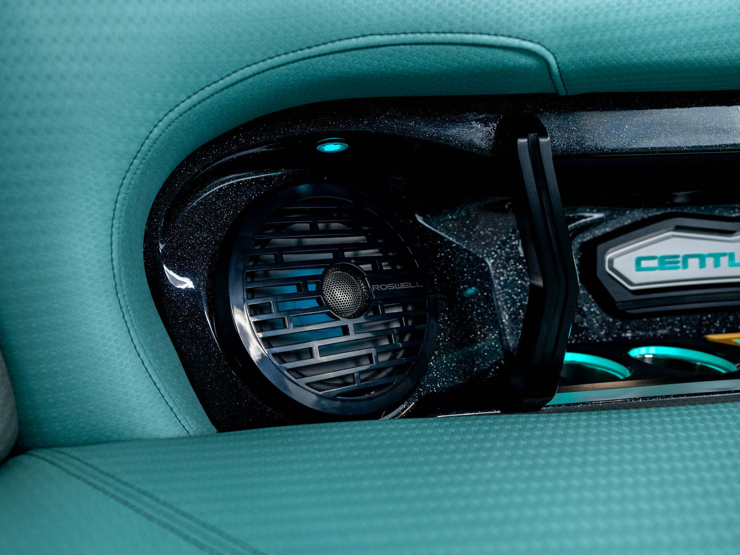2026 Centurion Ri245 - Black Flake / Spearmint - BoardCo Boats