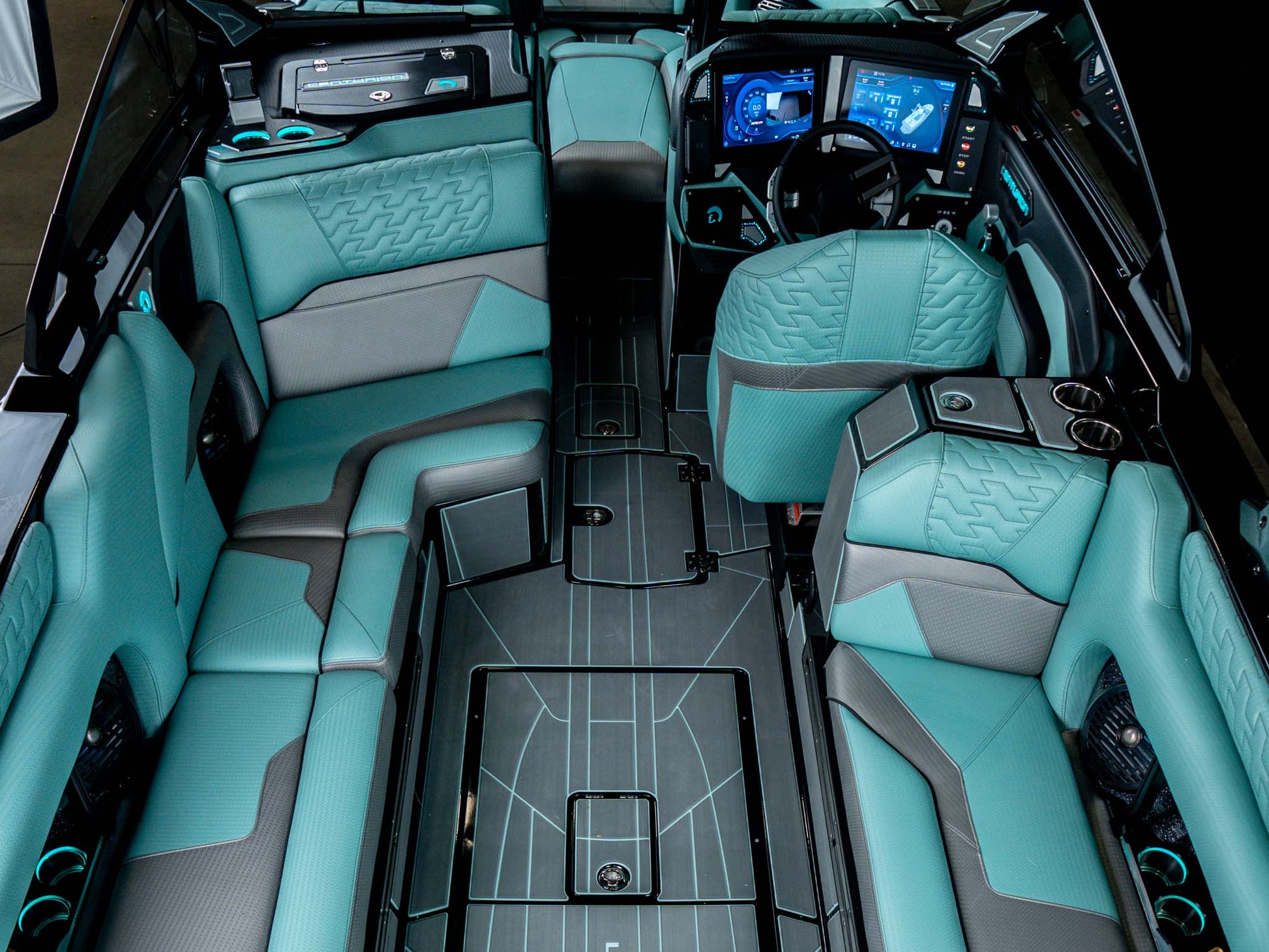 2026 Centurion Ri245 - Black Flake / Spearmint - BoardCo Boats
