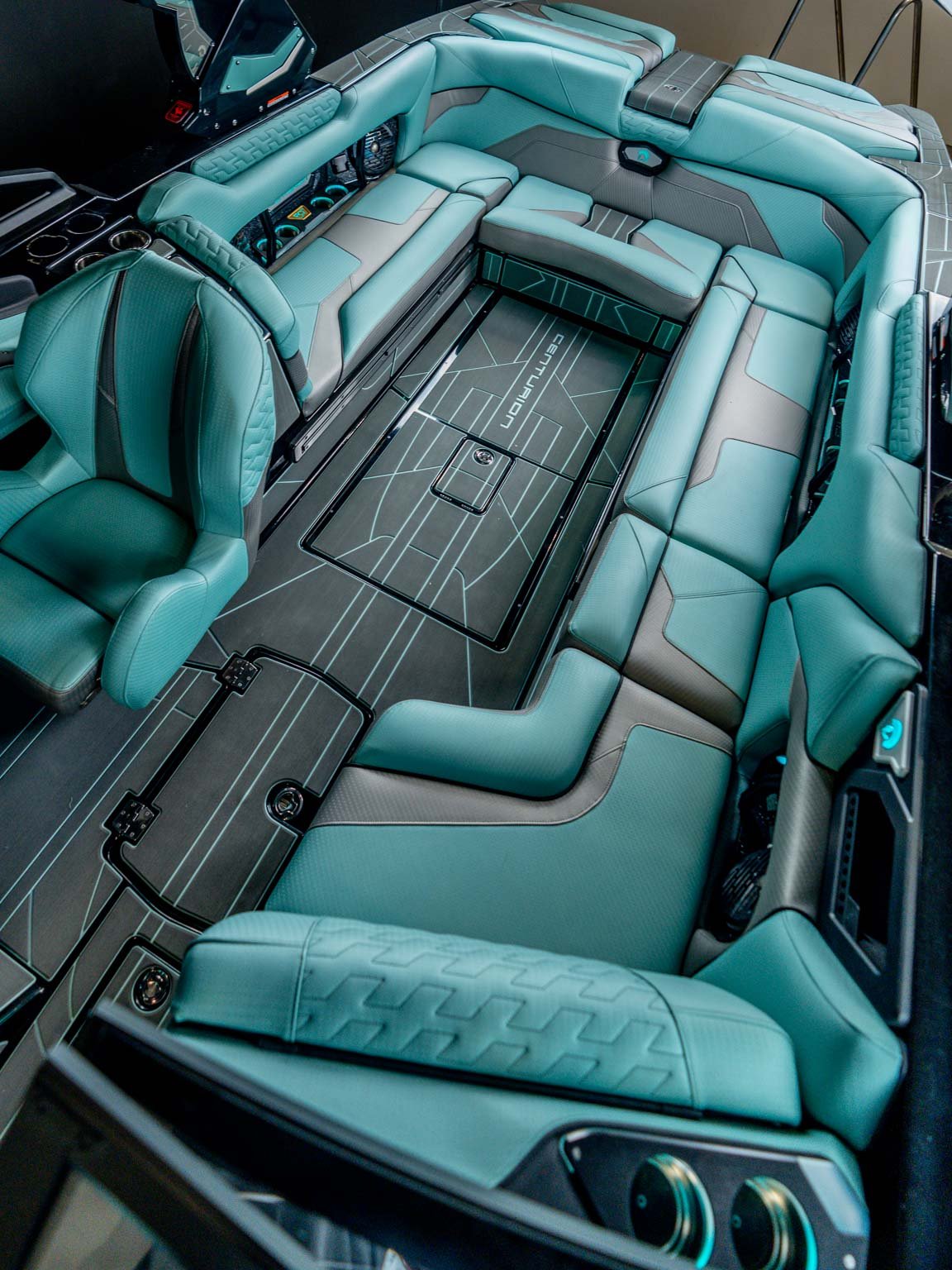 2026 Centurion Ri245 - Black Flake / Spearmint - BoardCo Boats
