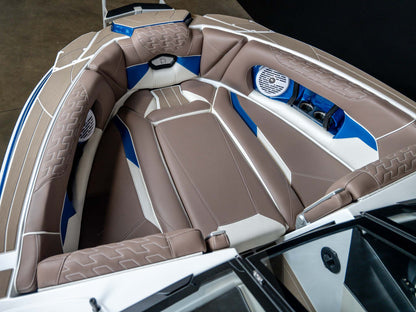 2026 Centurion Ri245 - Canadian Blue / White - BoardCo Boats