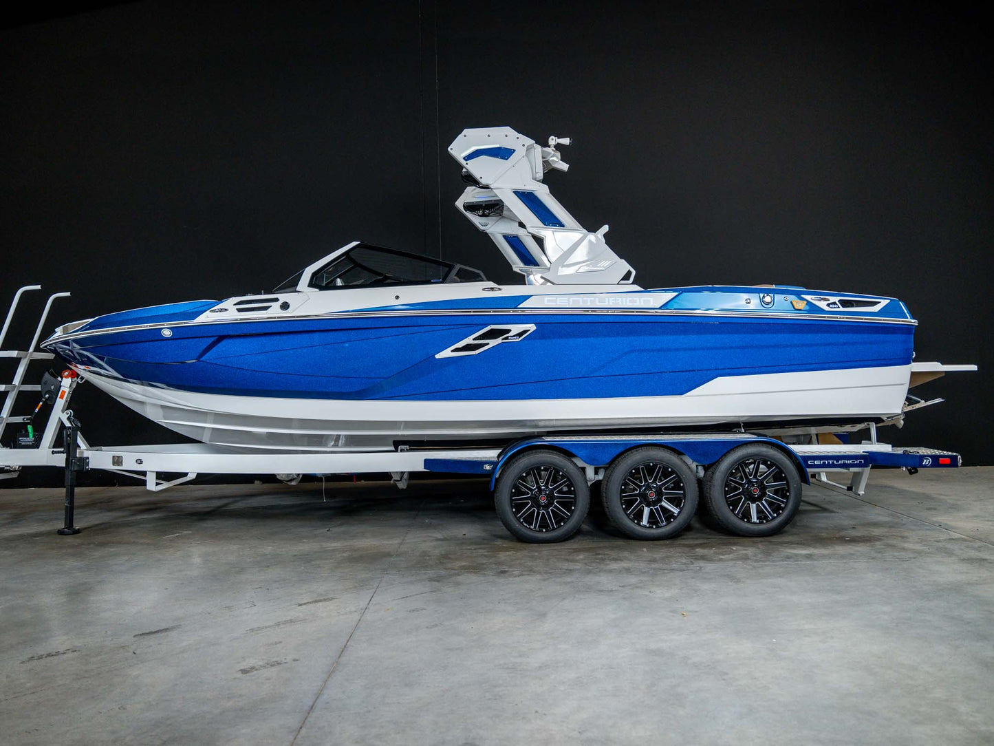 2026 Centurion Ri245 - Canadian Blue / White - BoardCo Boats