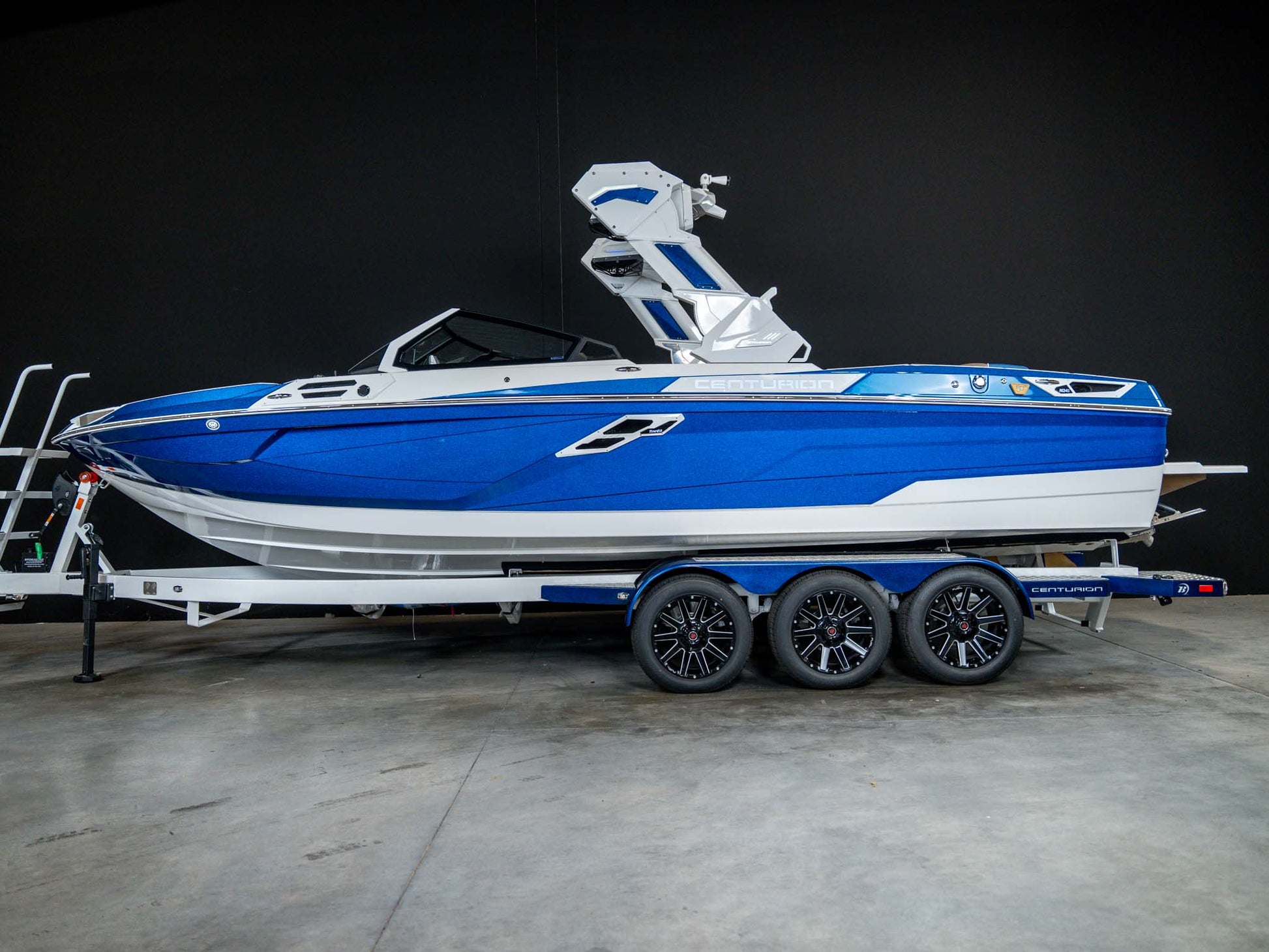 2026 Centurion Ri245 - Canadian Blue / White - BoardCo Boats