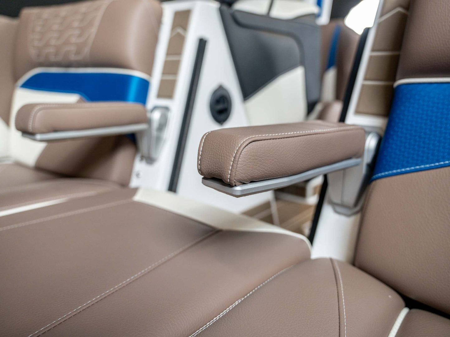 2026 Centurion Ri245 - Canadian Blue / White - BoardCo Boats