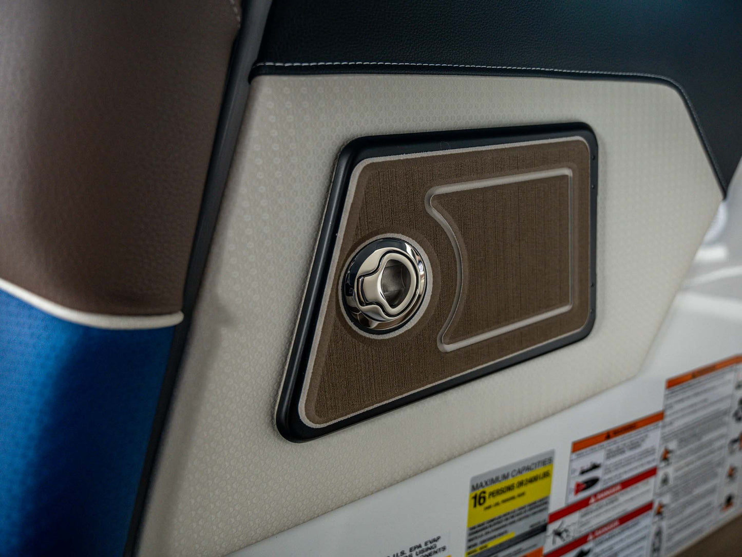 2026 Centurion Ri245 - Canadian Blue / White - BoardCo Boats