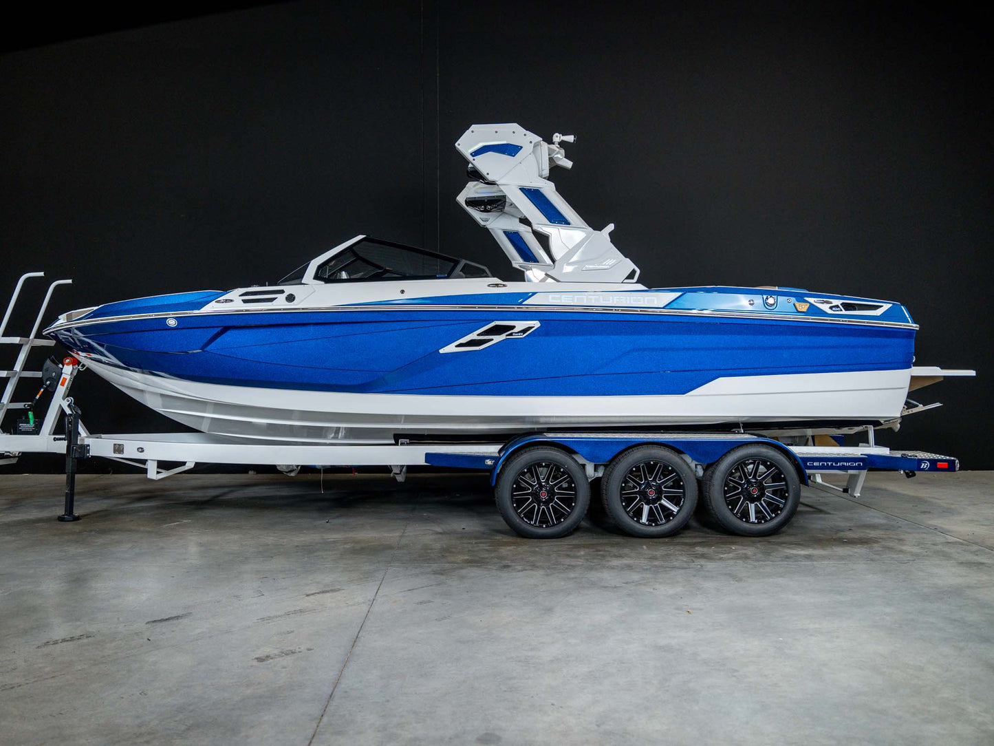 2026 Centurion Ri245 - Canadian Blue / White - BoardCo Boats