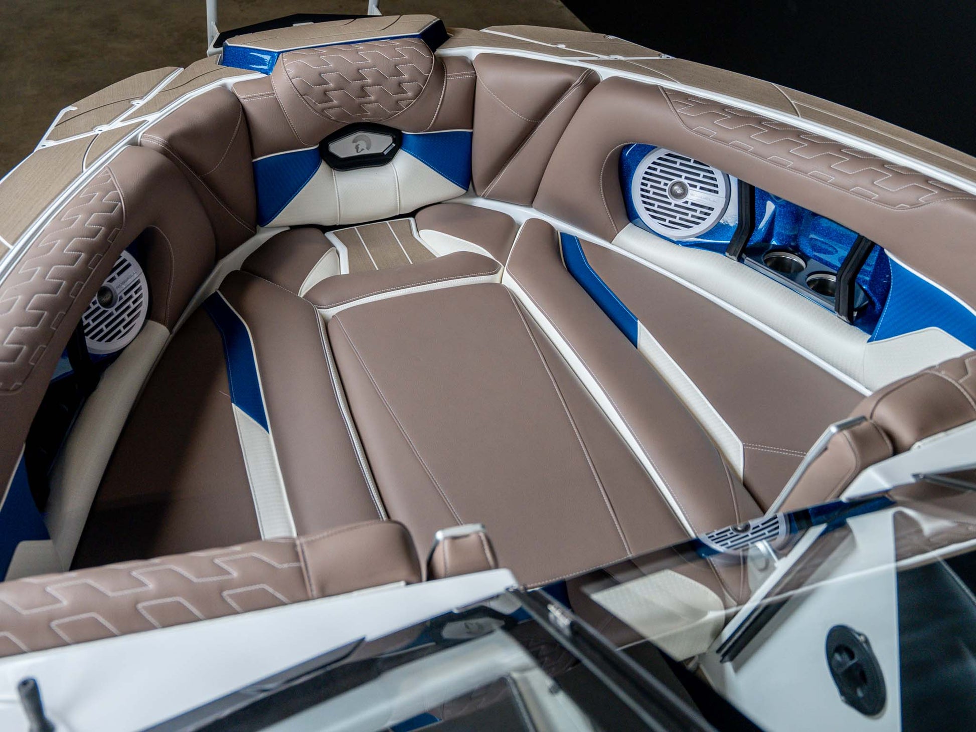 2026 Centurion Ri245 - Canadian Blue / White - BoardCo Boats