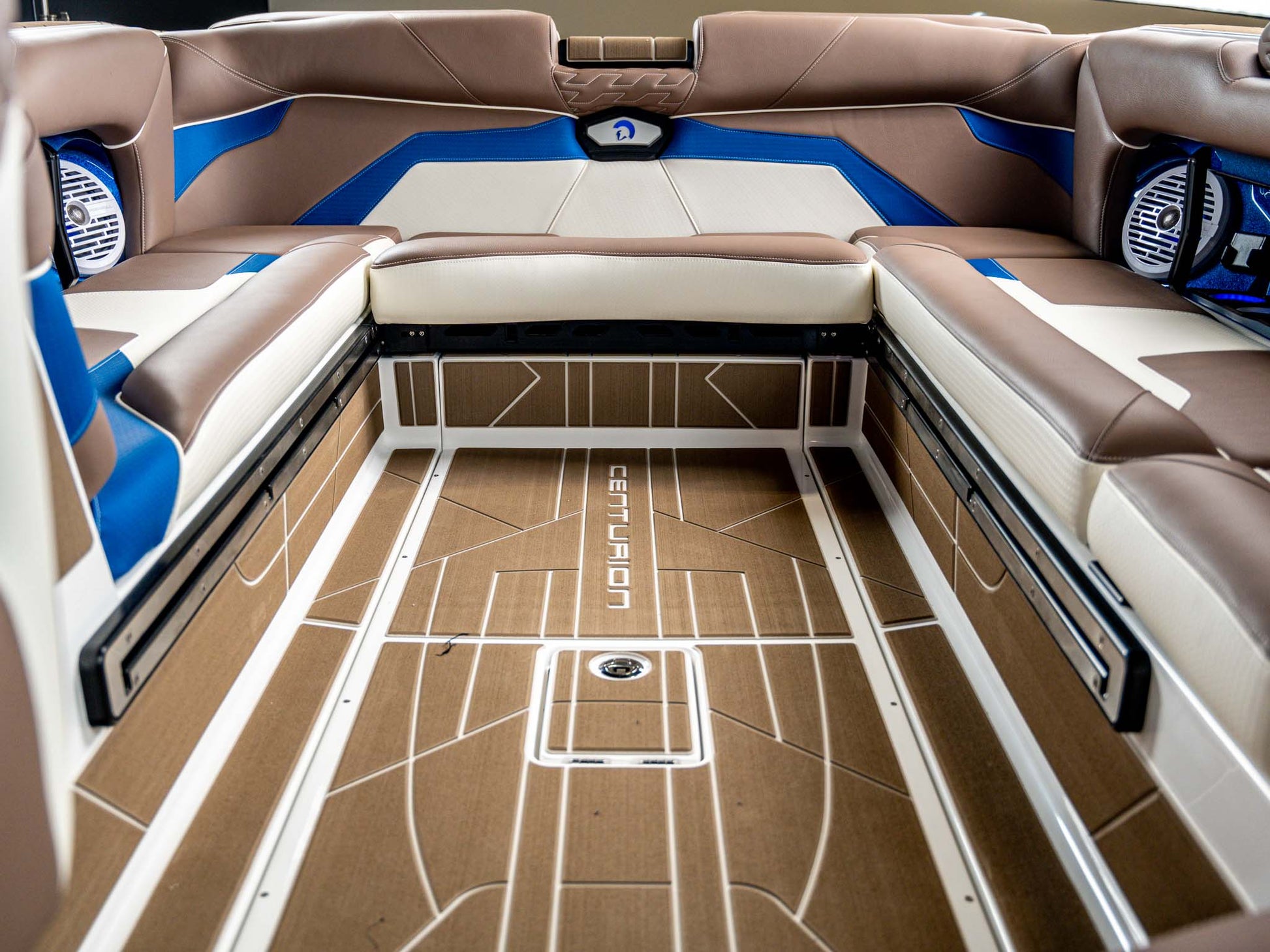 2026 Centurion Ri245 - Canadian Blue / White - BoardCo Boats