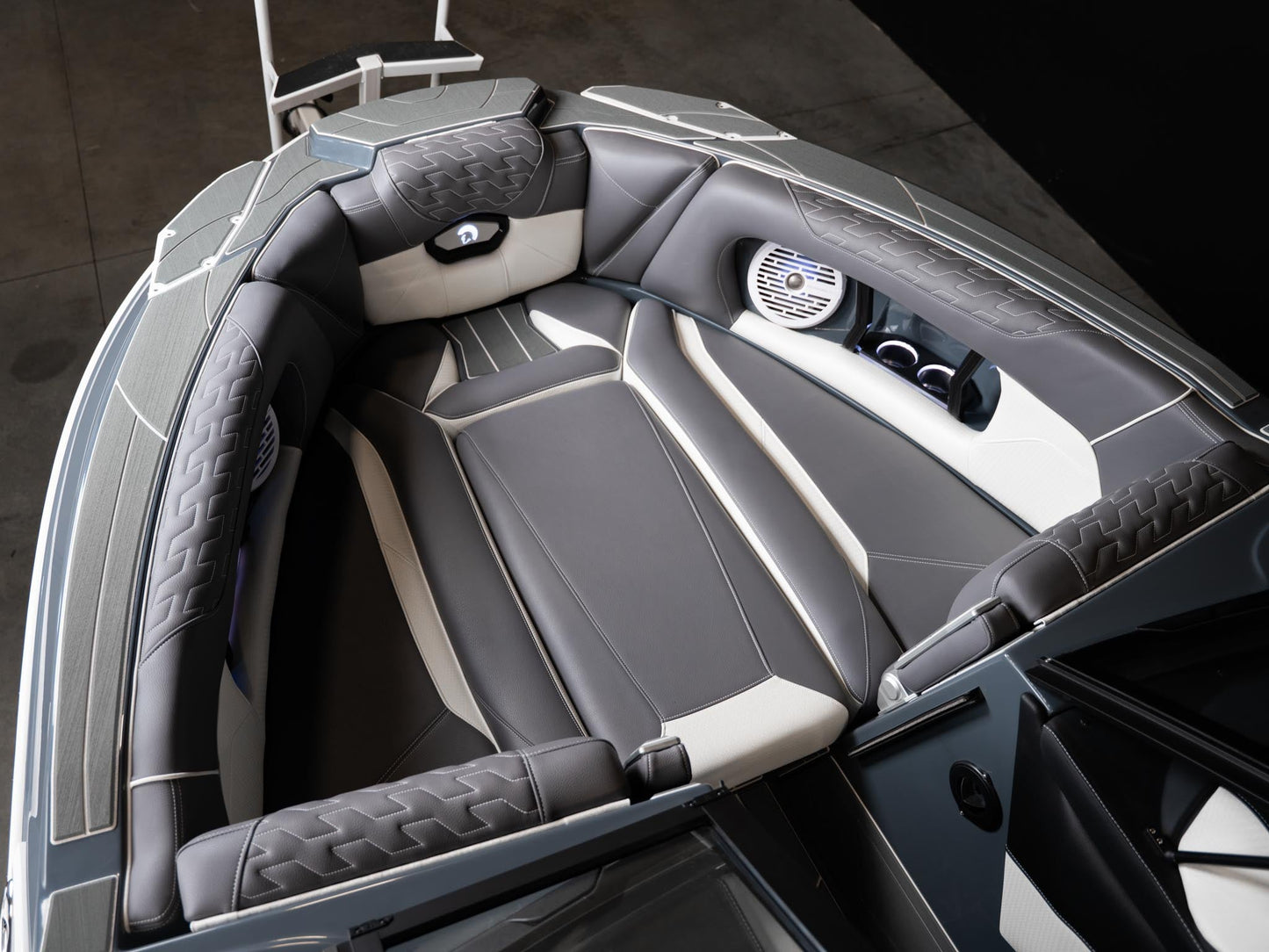 2026 Centurion Ri245 - Charcoal / White Accents - BoardCo Boats