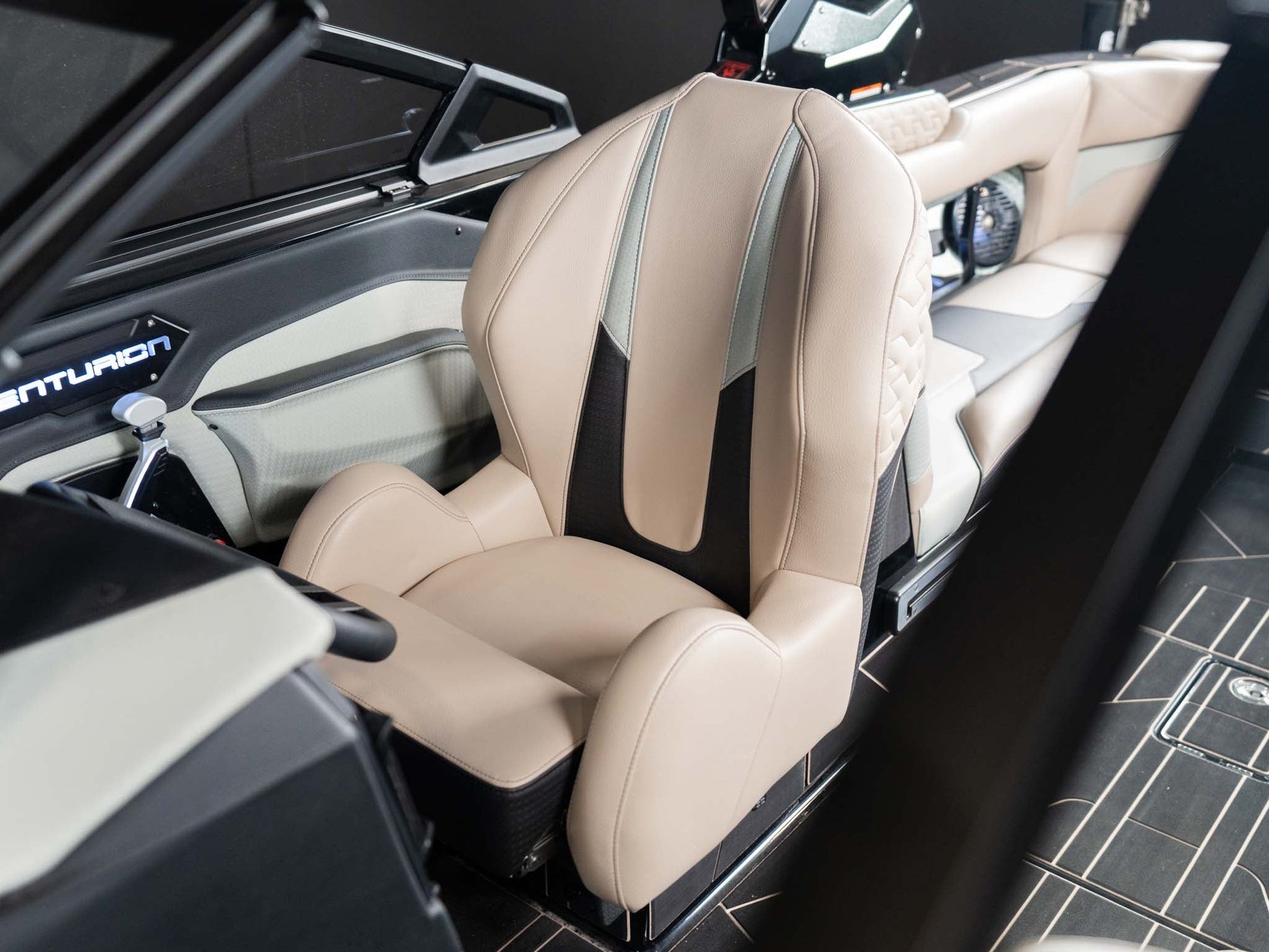 2026 Centurion Ri245 - White / Olive Flake - BoardCo Boats