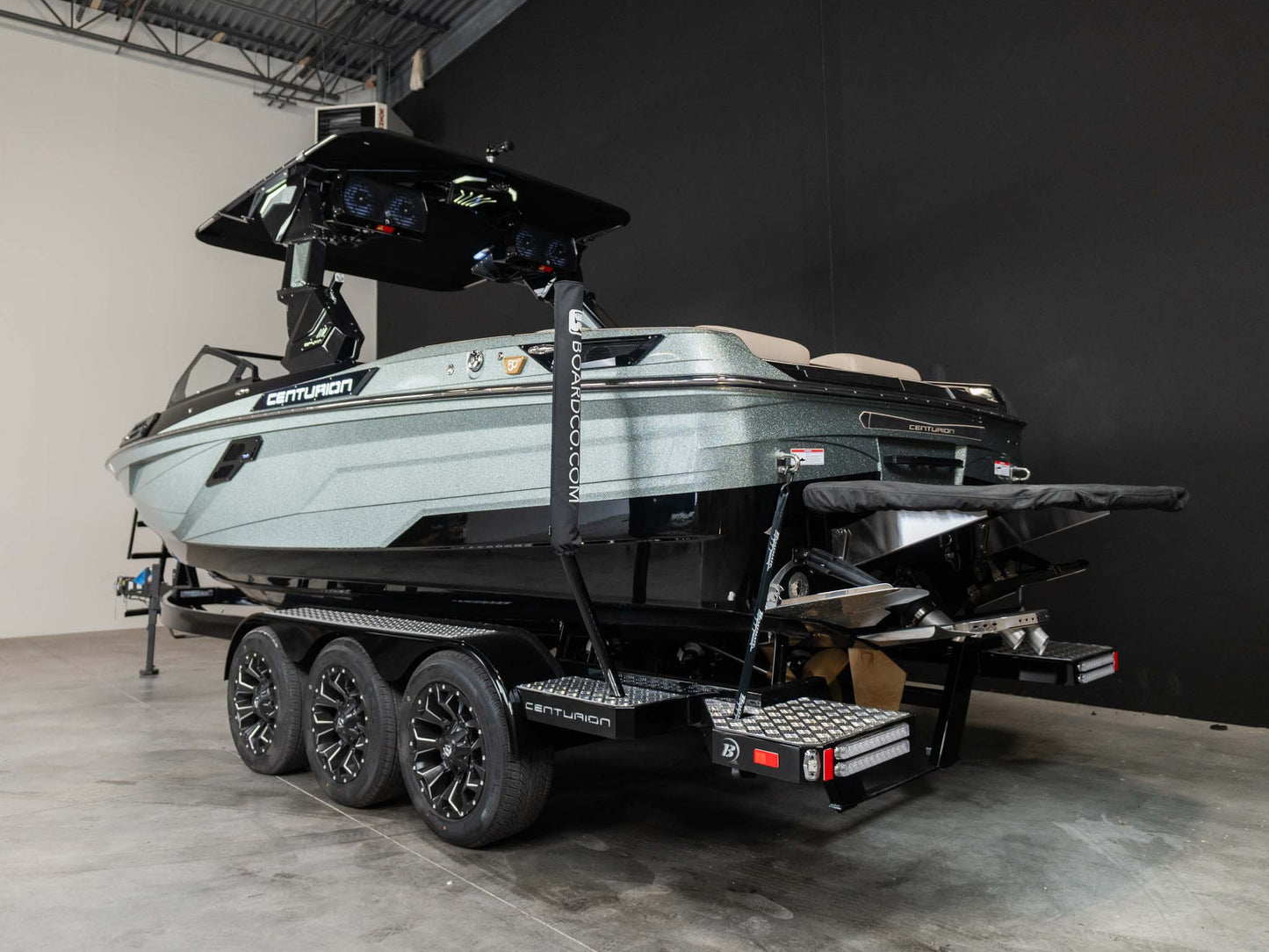 2026 Centurion Ri245 - White / Olive Flake - BoardCo Boats