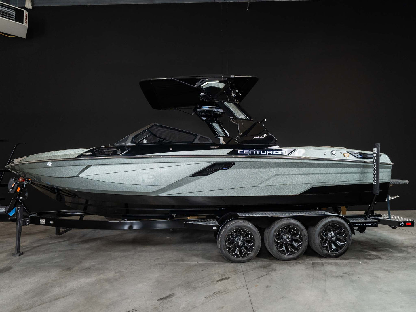 2026 Centurion Ri245 - White / Olive Flake - BoardCo Boats