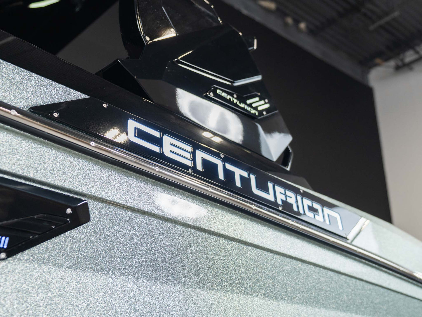 2026 Centurion Ri245 - White / Olive Flake - BoardCo Boats