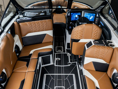 2026 Centurion Ri245 - White Stormtrooper - BoardCo Boats