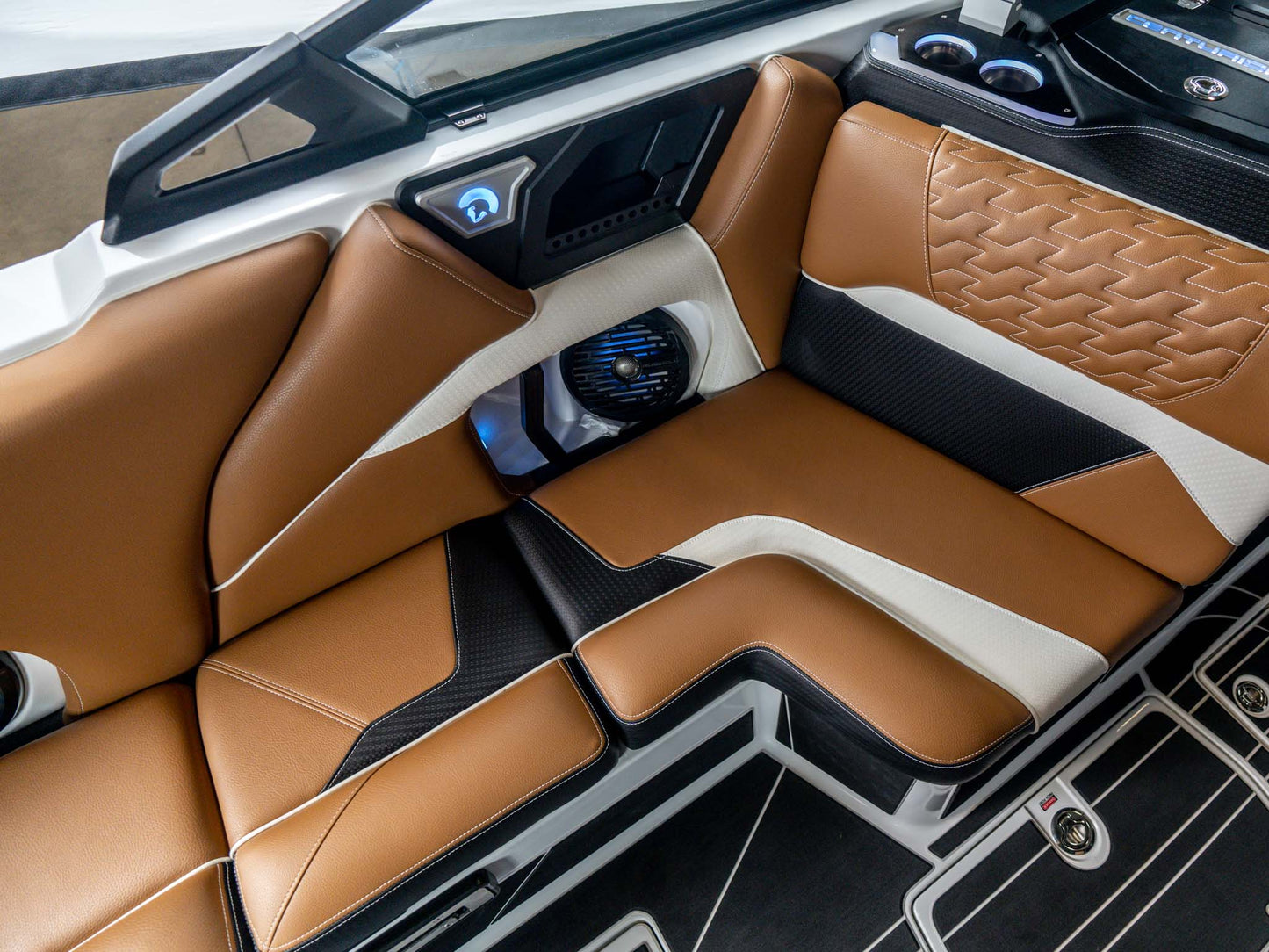 2026 Centurion Ri245 - White Stormtrooper - BoardCo Boats