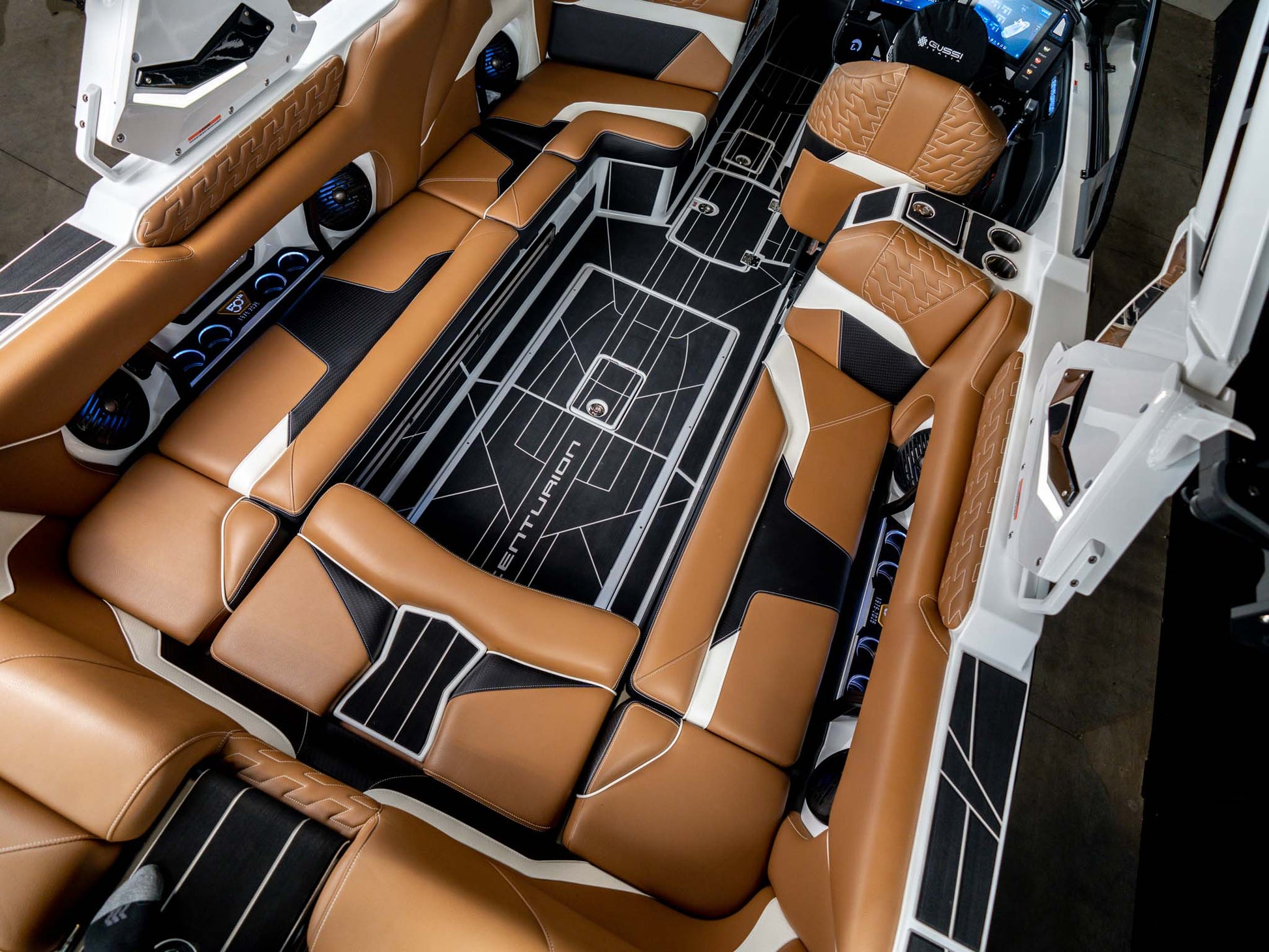 2026 Centurion Ri245 - White Stormtrooper - BoardCo Boats