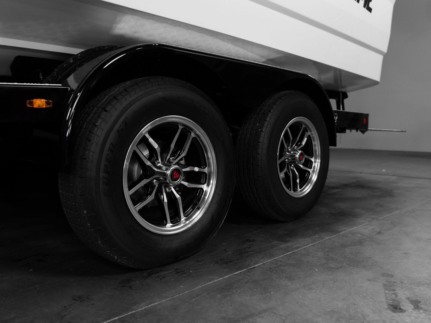 2026 Supreme S240 - White Frost / Castano - BoardCo Boats