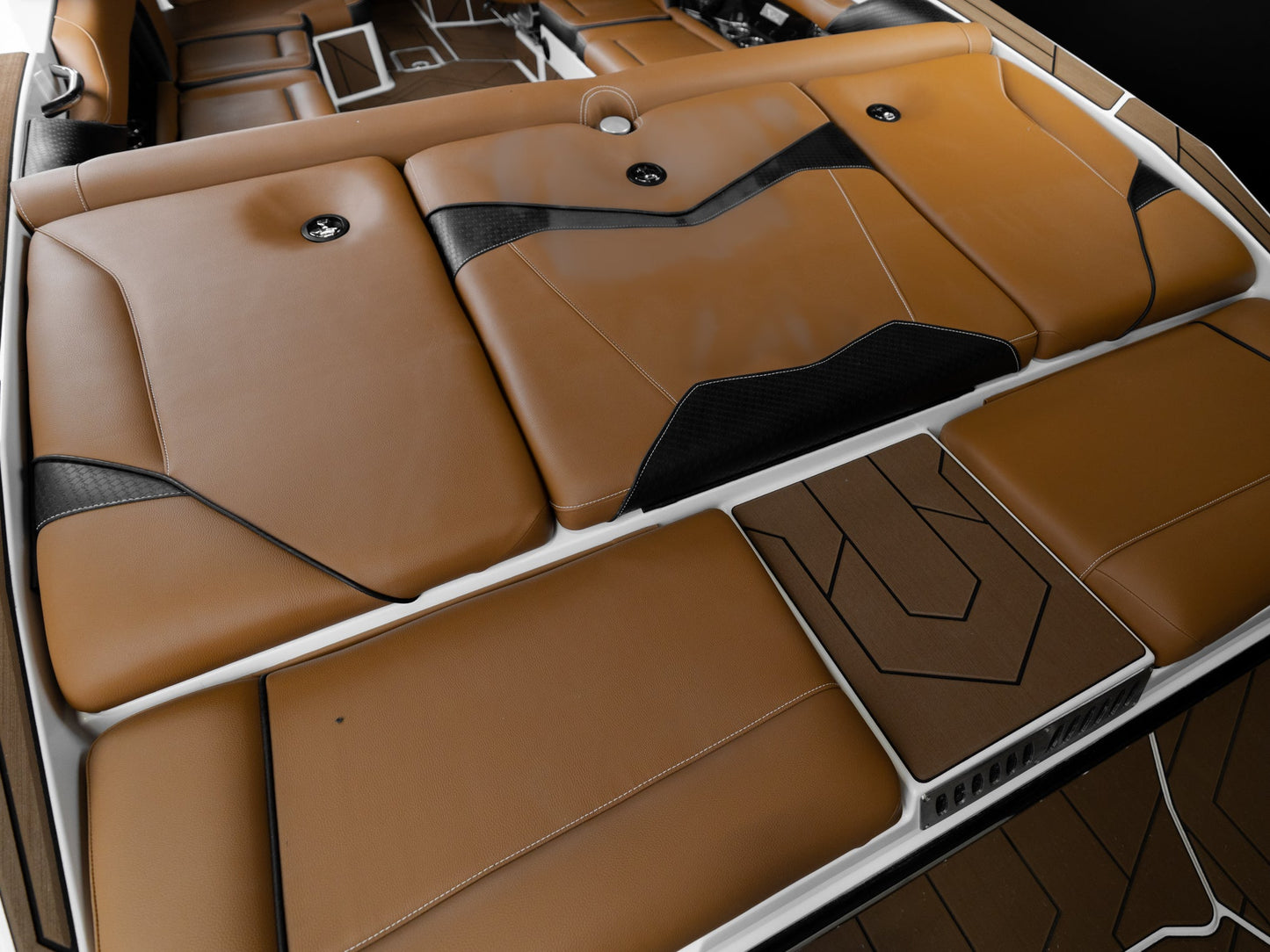 2026 Supreme S240 - White Frost / Castano - BoardCo Boats