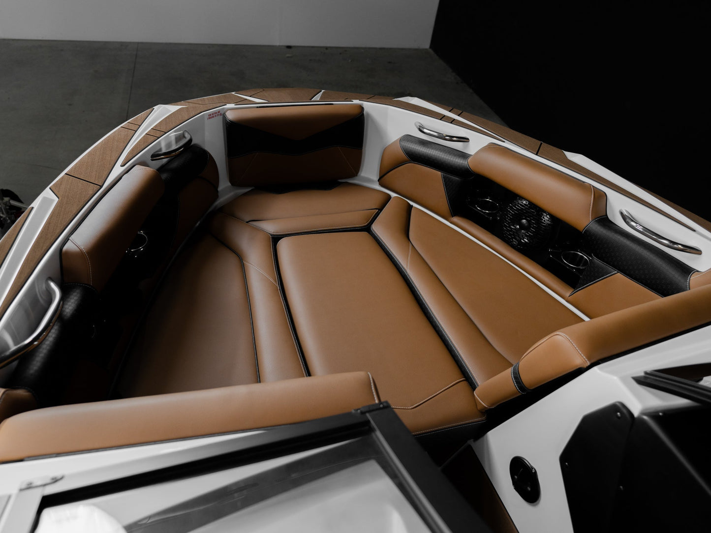 2026 Supreme S240 - White Frost / Castano - BoardCo Boats