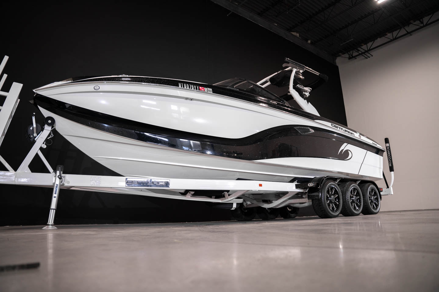 2018 Centurion Ri257 White / Black Flake