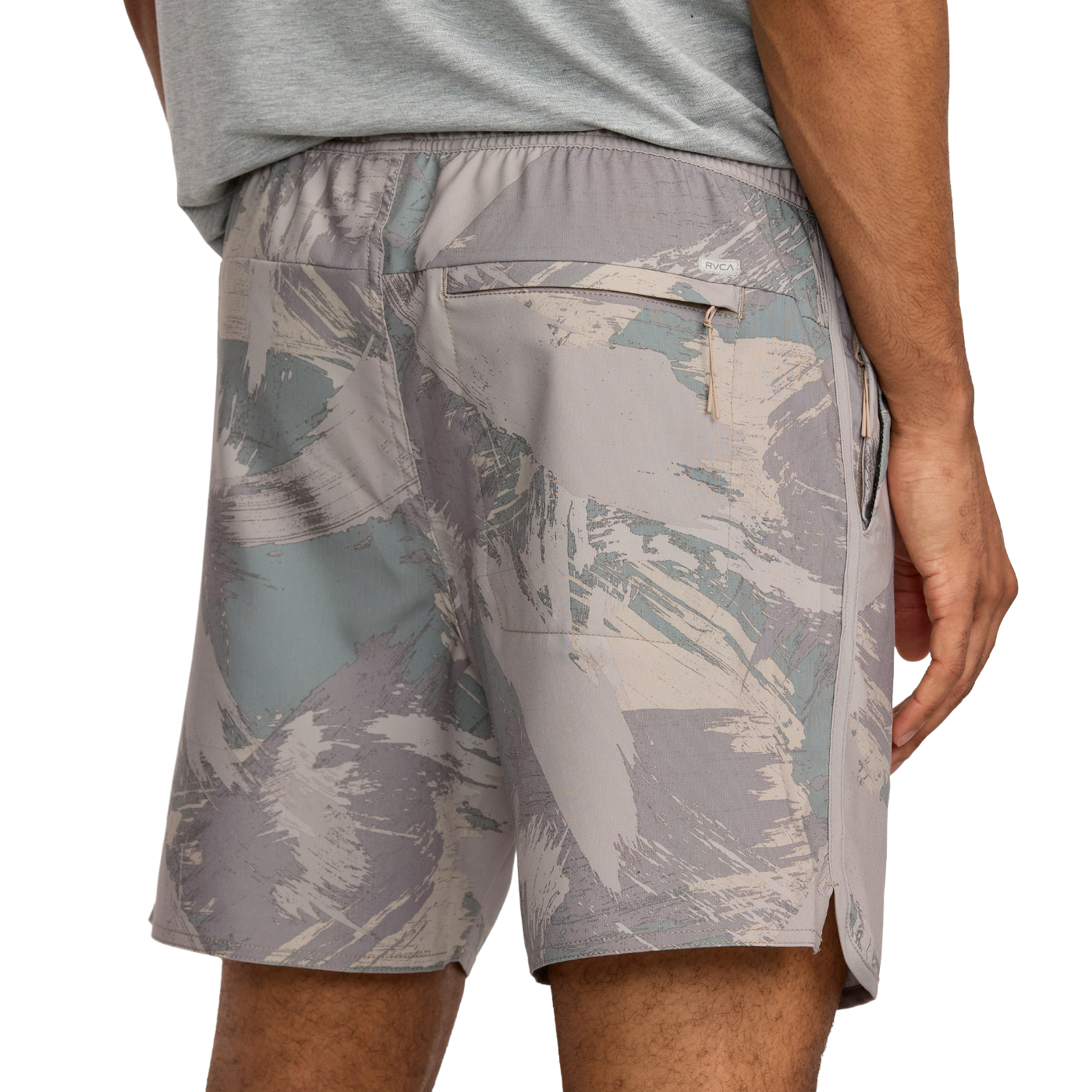 RVCA Hybrid 17" Short in Khaki Camo