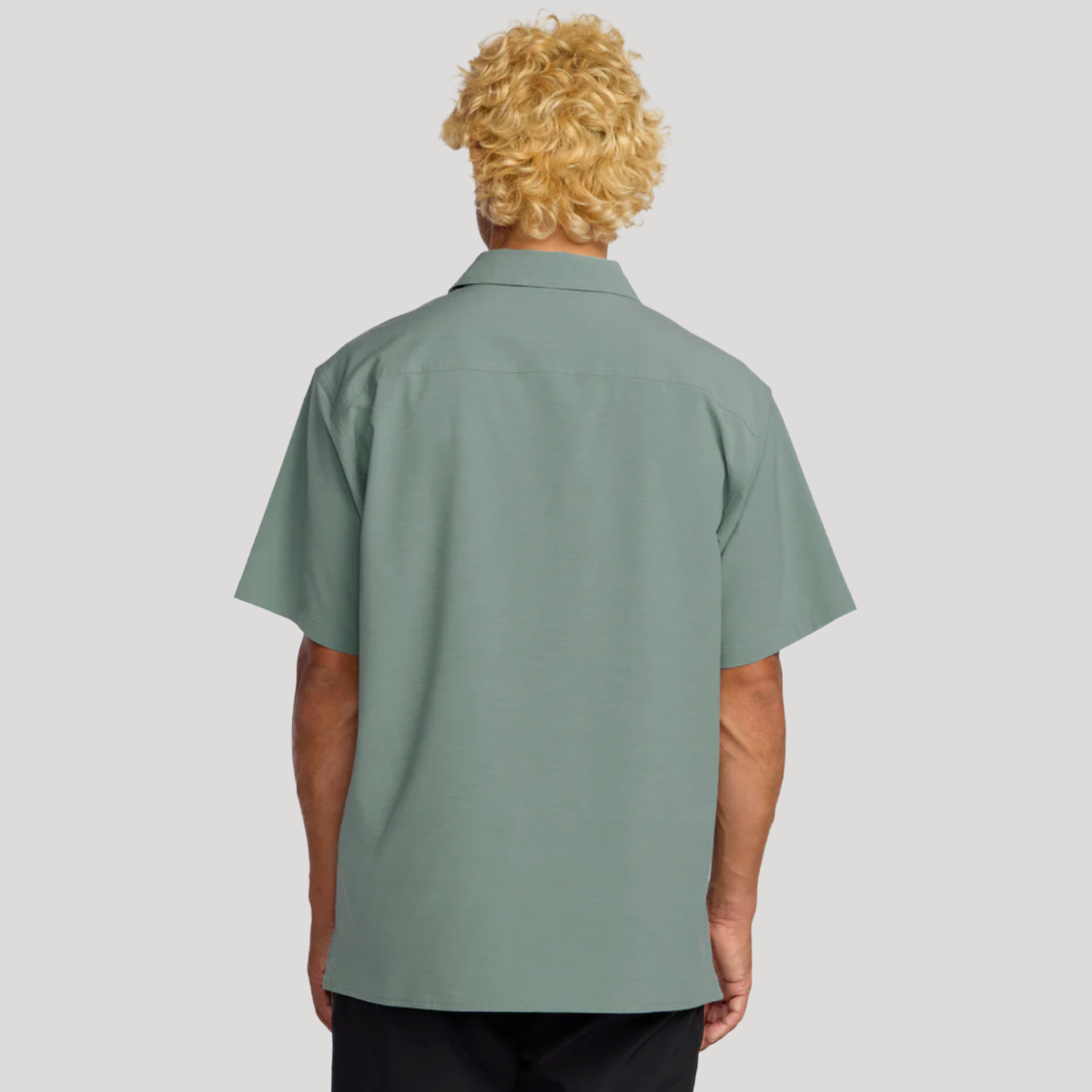 Billabong Surftrek Transit Short Sleeve Shirt in Sea Blue