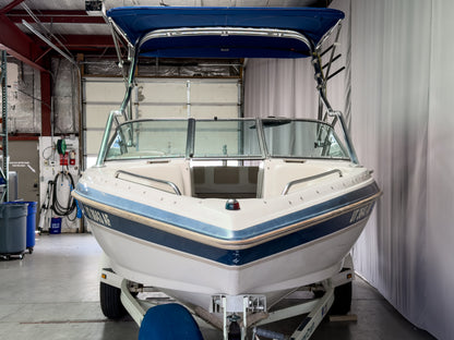 Mastercraft Maristar 200 with ZetoFlex Gen 1.9 narrow tower Folding Canopy Top
