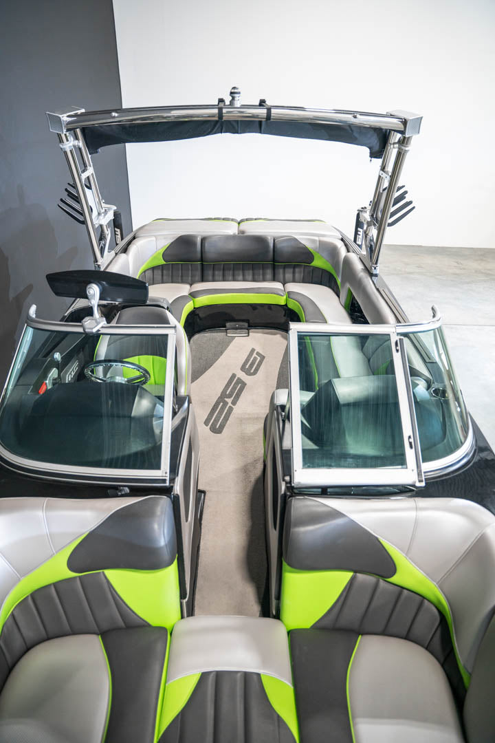 2015 MB B52 Green Flake / Black