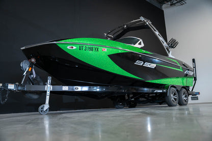 2015 MB B52 Green Flake / Black