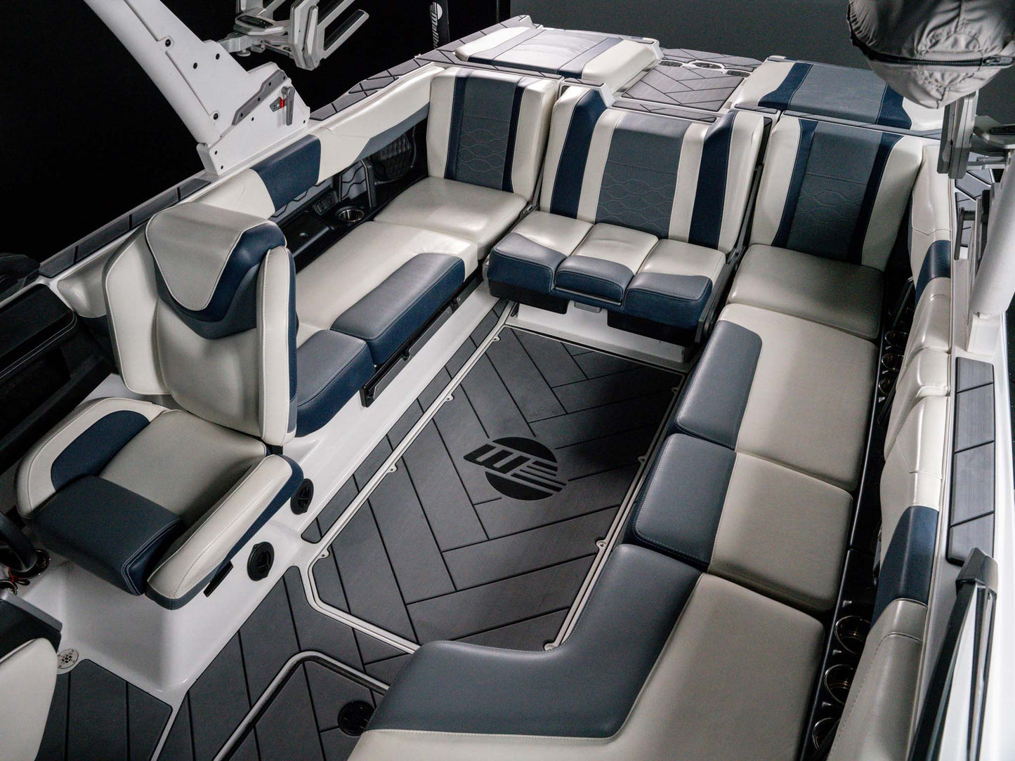 2024 Malibu 23LSV - Silver Flake / Blue