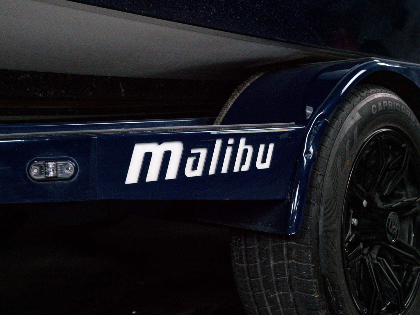 2024 Malibu 23LSV - Silver Flake / Blue