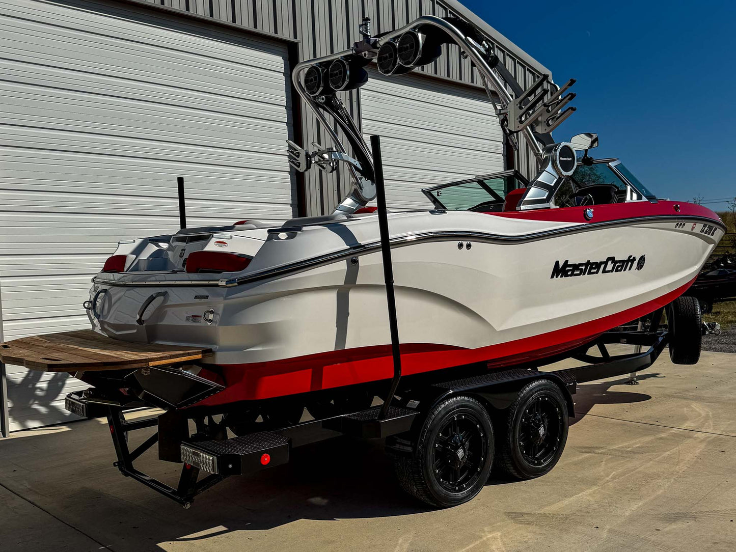 2020 Mastercraft X22 - Red / White