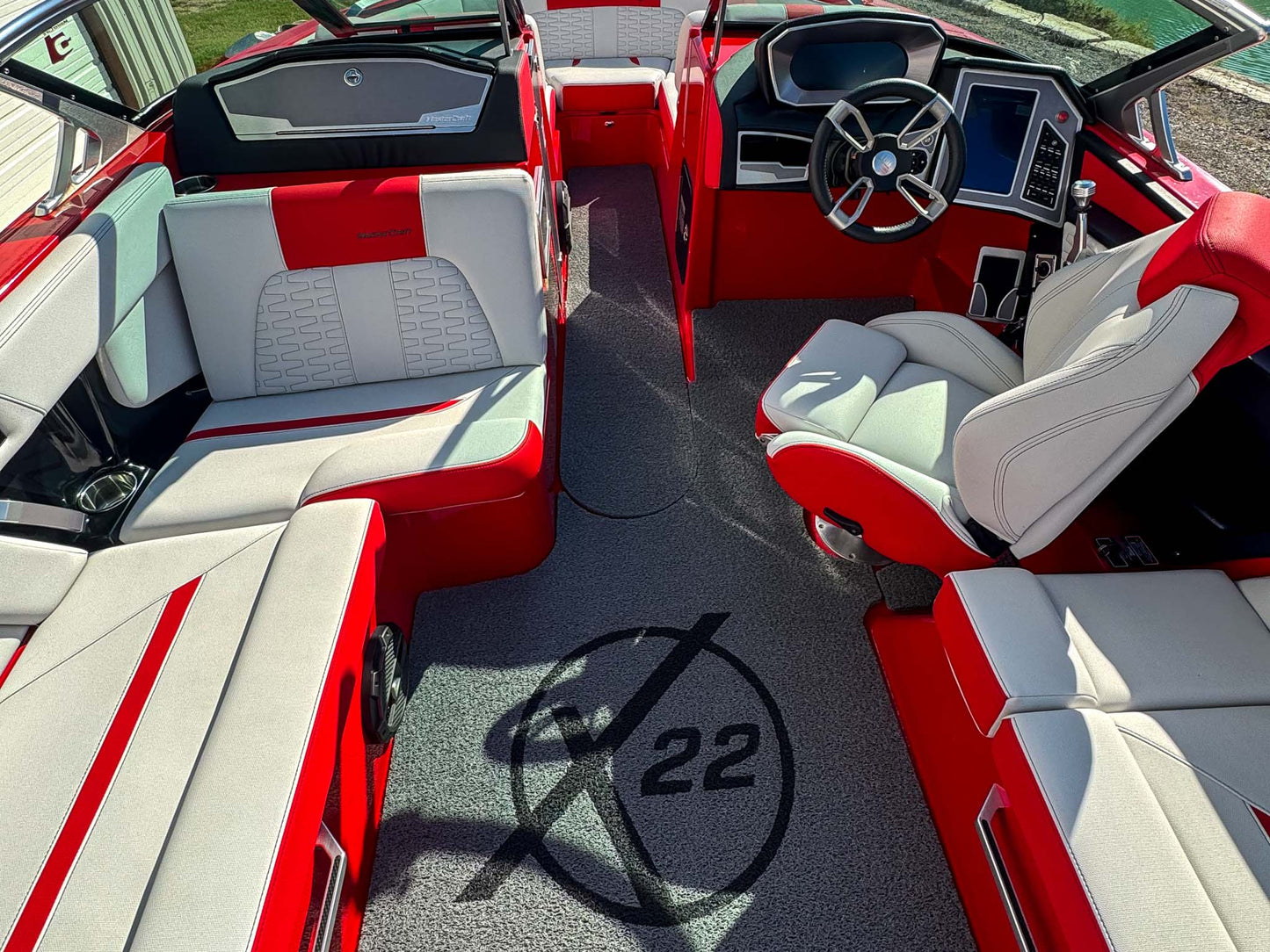 2020 Mastercraft X22 - Red / White