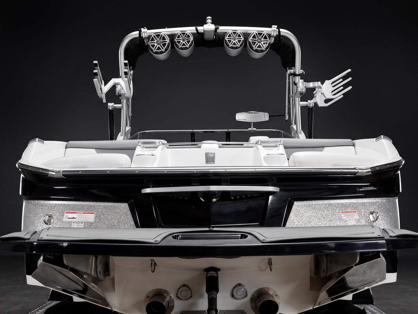 2016 MasterCraft X23 - Red / Black