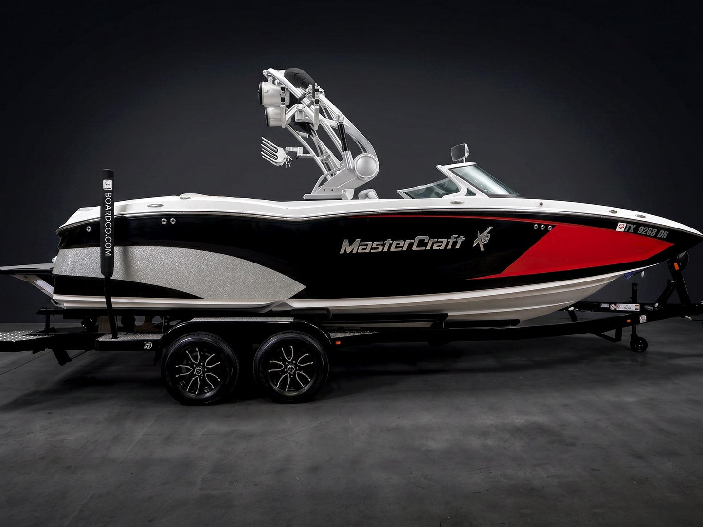 2016 MasterCraft X23 - Red / Black