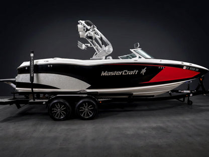2016 MasterCraft X23 - Red / Black