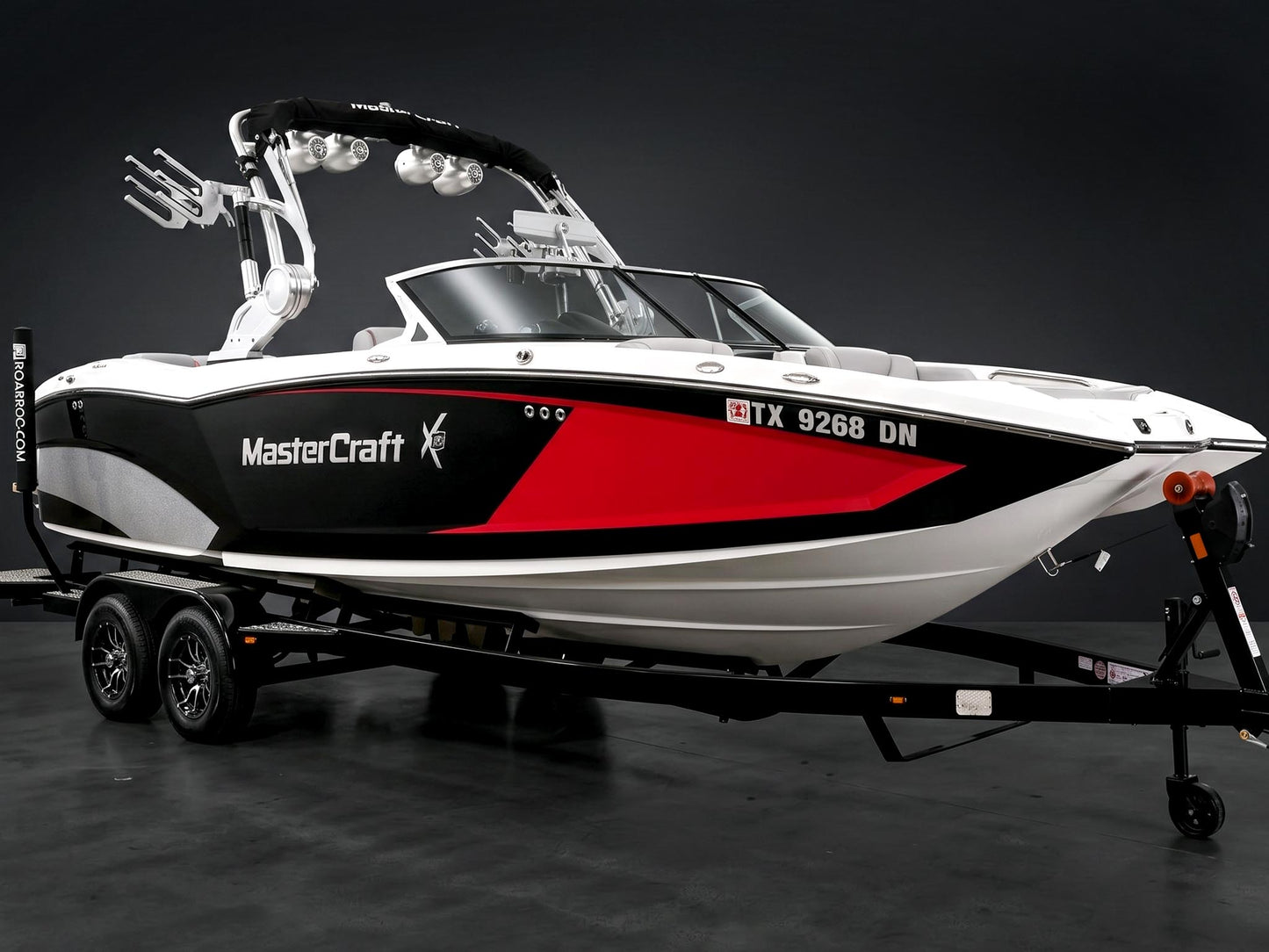2016 MasterCraft X23 - Red / Black