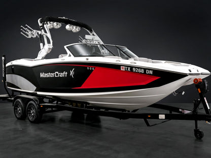 2016 MasterCraft X23 - Red / Black