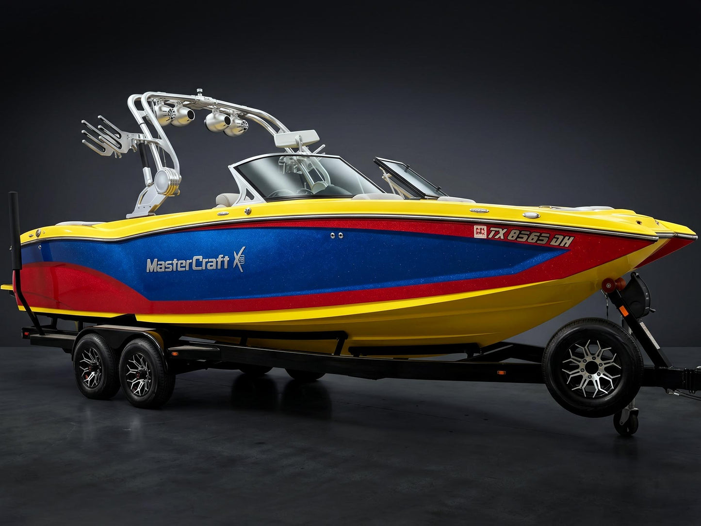 2016 MasterCraft X26 - Blue / Red / Yellow