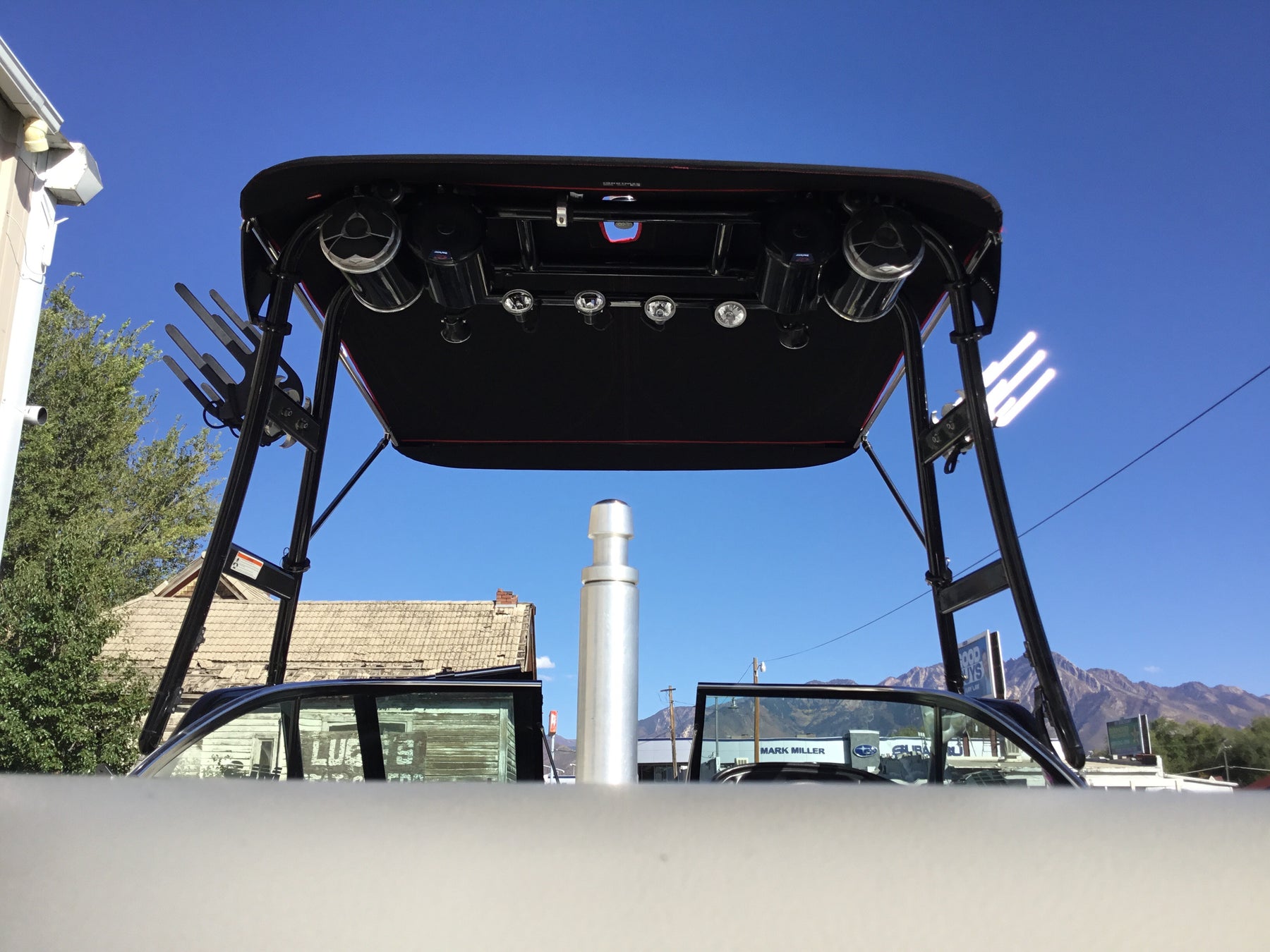 Malibu 21VLX Wakesetter Skylon Swoop Tower