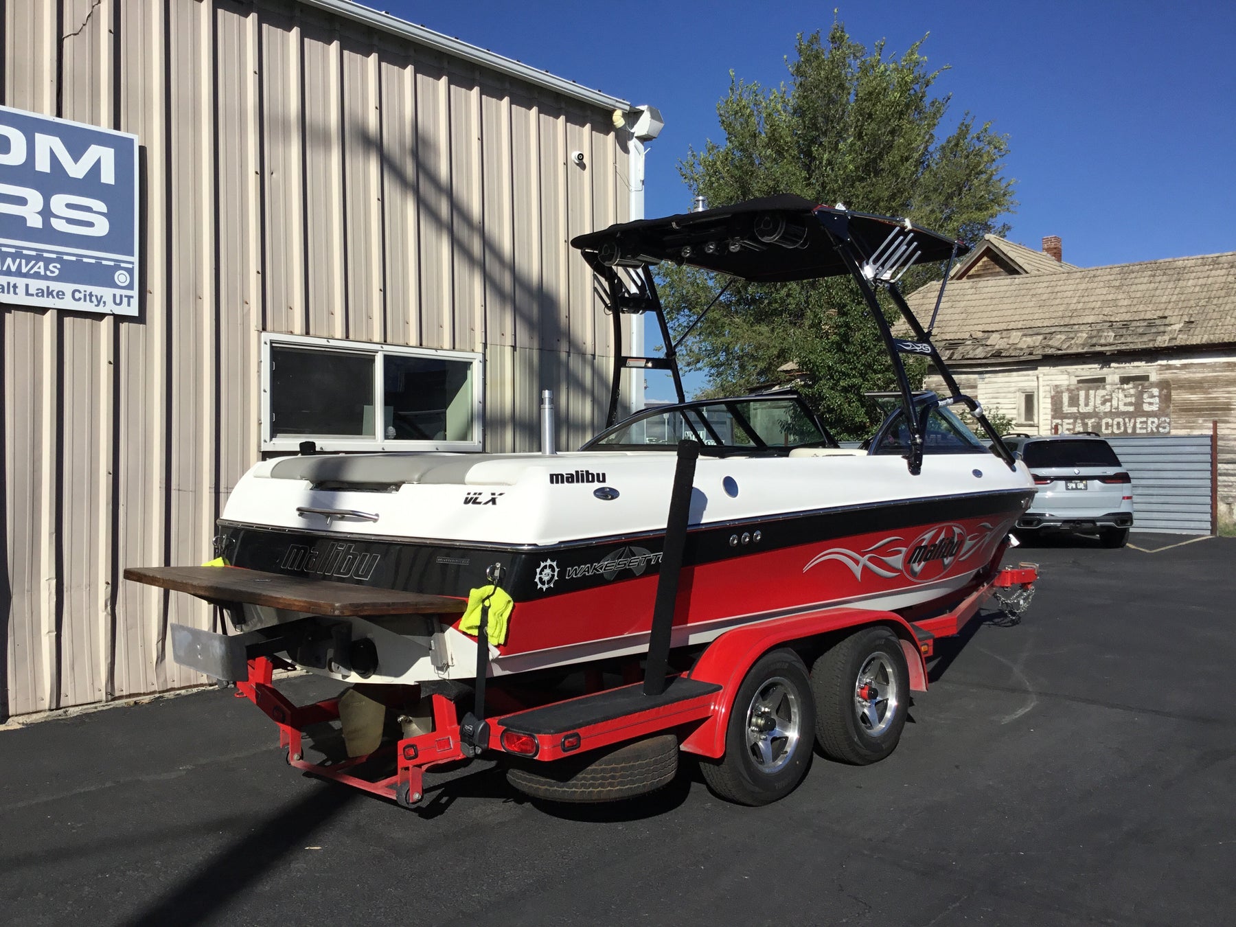 Malibu 21VLX Wakesetter Skylon Swoop Tower