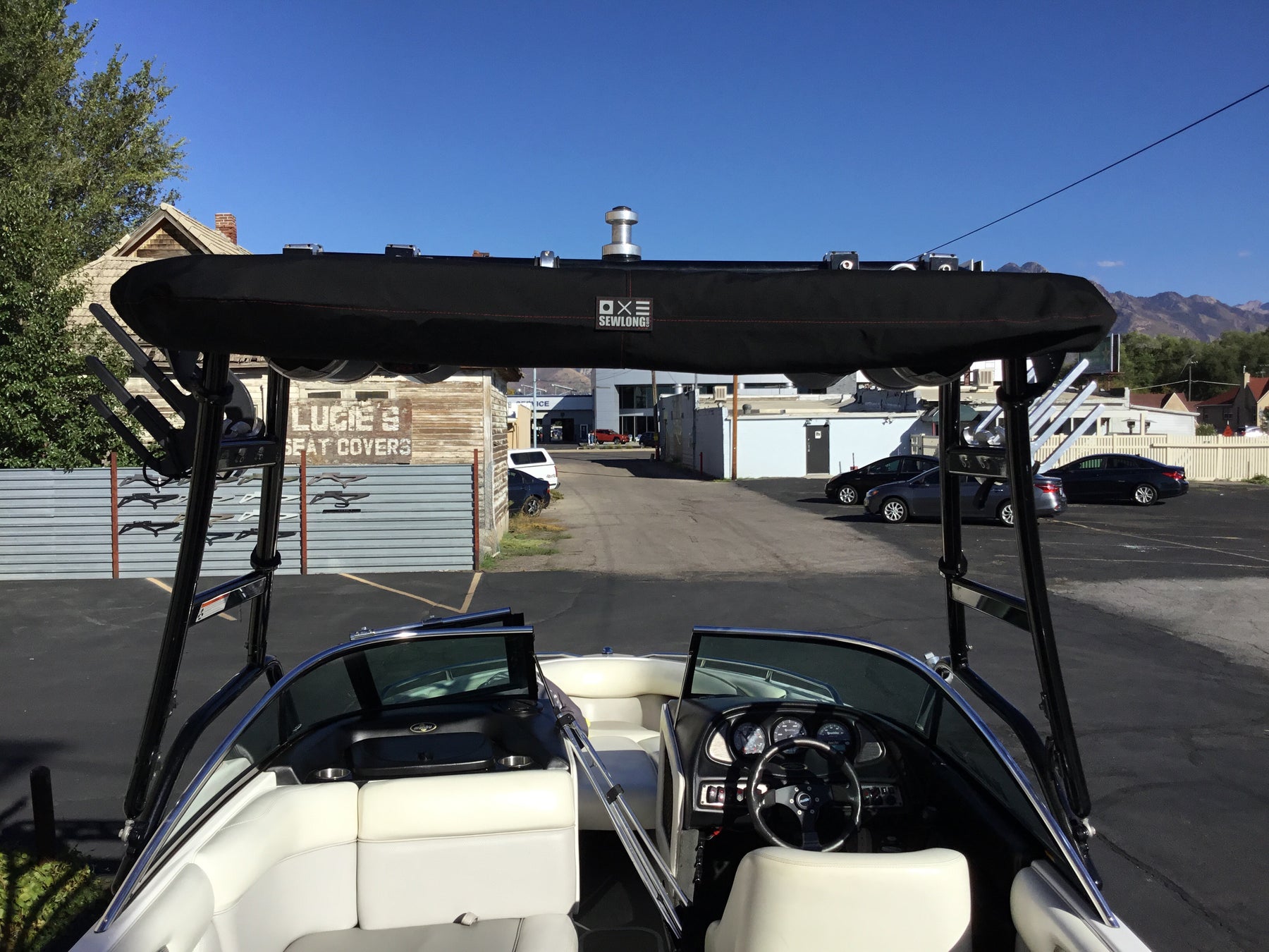 Malibu 21VLX Wakesetter Skylon Swoop Tower