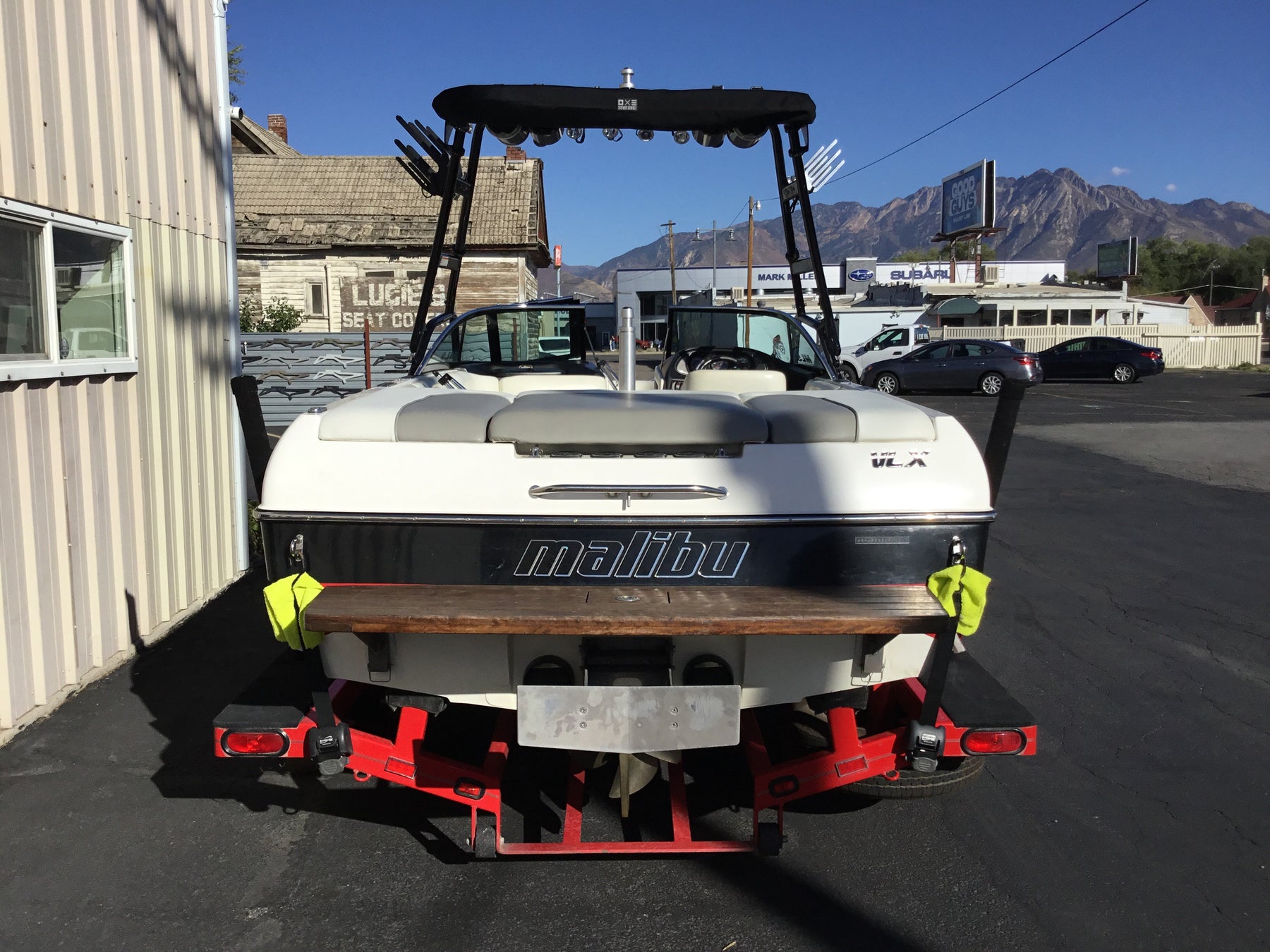 Malibu 21VLX Wakesetter Skylon Swoop Tower