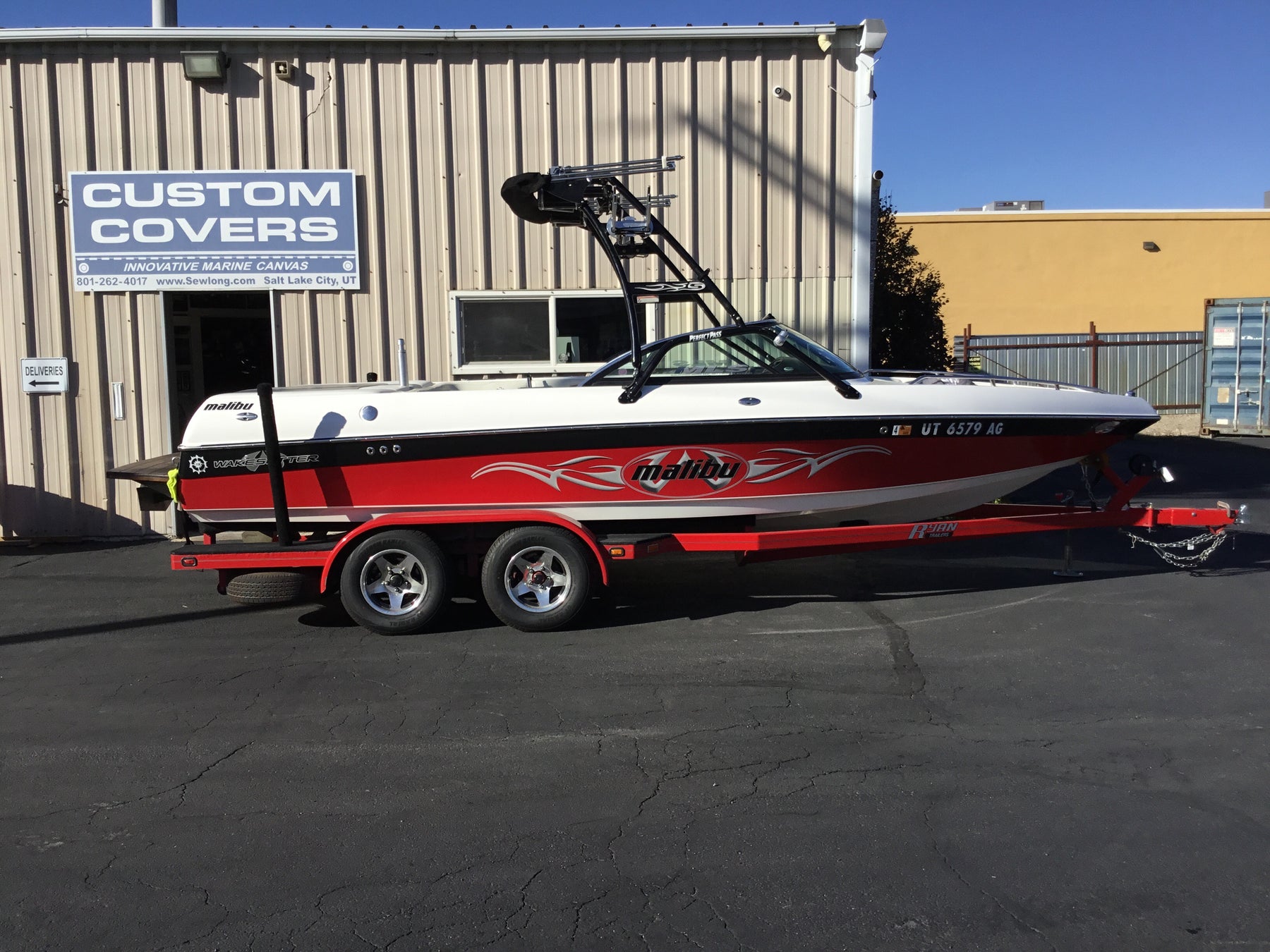 Malibu 21VLX Wakesetter Skylon Swoop Tower