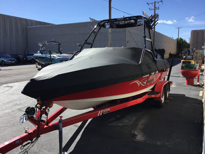 Malibu 21 VLX with Skylon Swoop tower