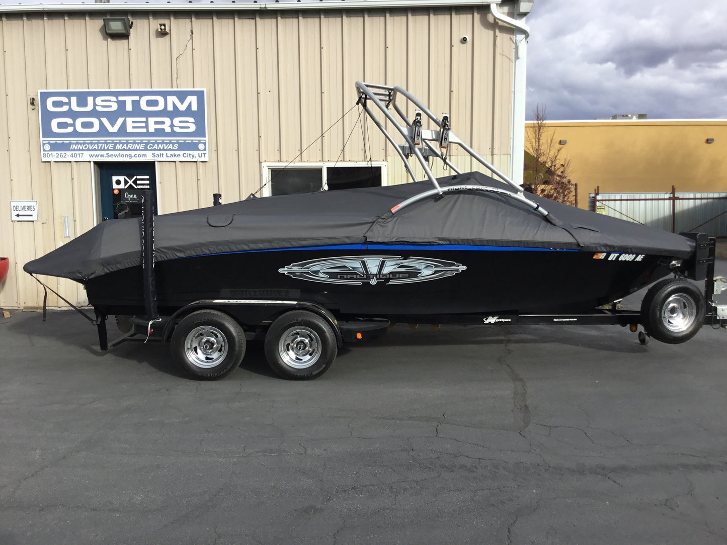 Nautique Air SV211 with FCT 211 Tower Cinch Cover