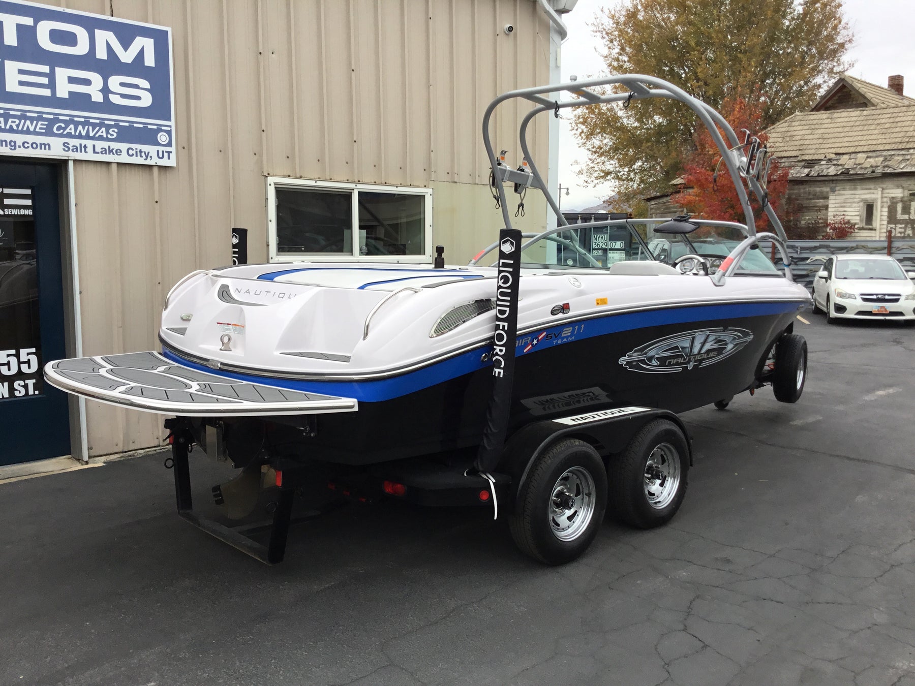 Nautique Air SV211 with FCT 211 Tower Cinch Cover