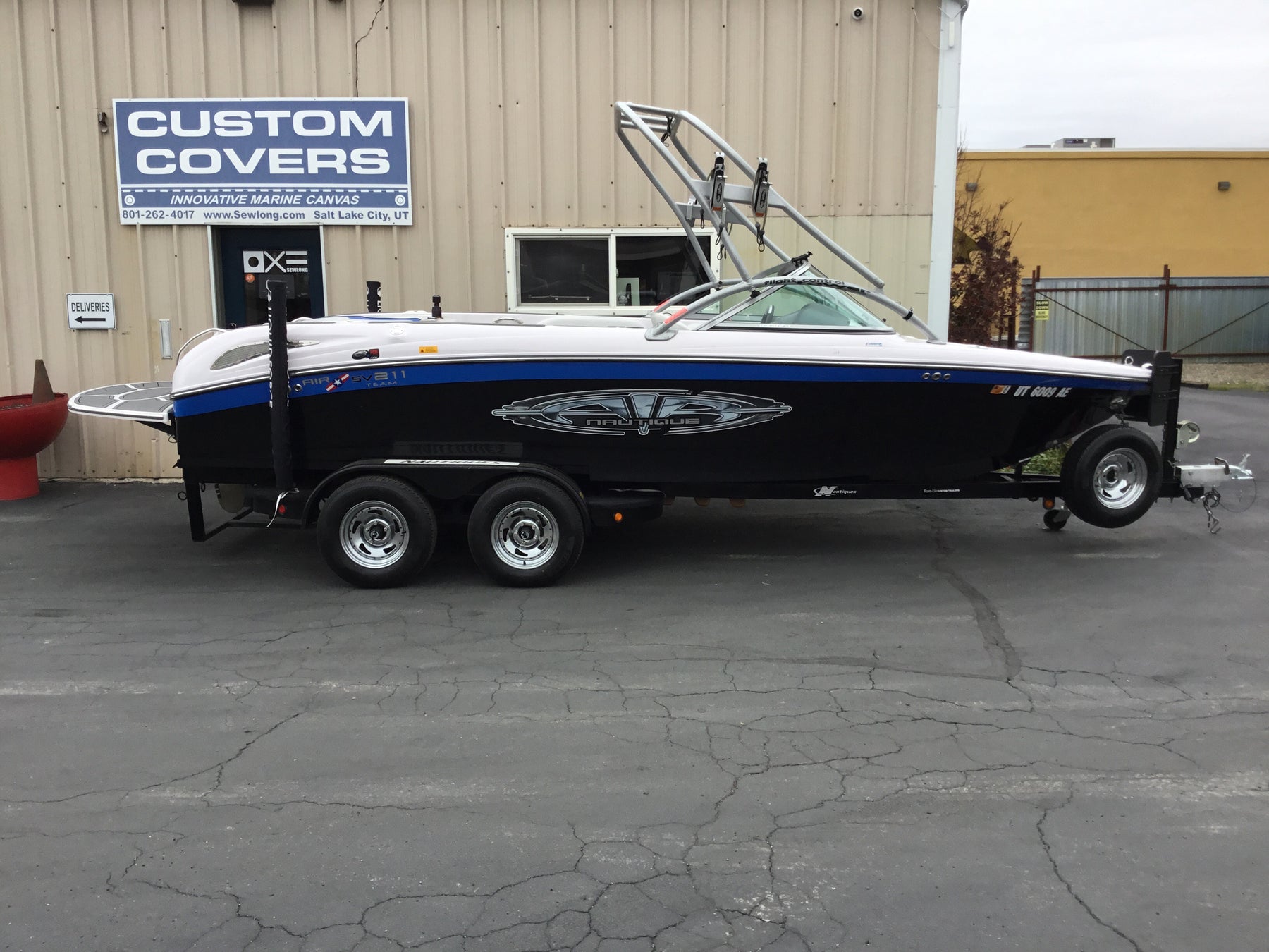 Nautique Air SV211 with FCT 211 Tower Cinch Cover